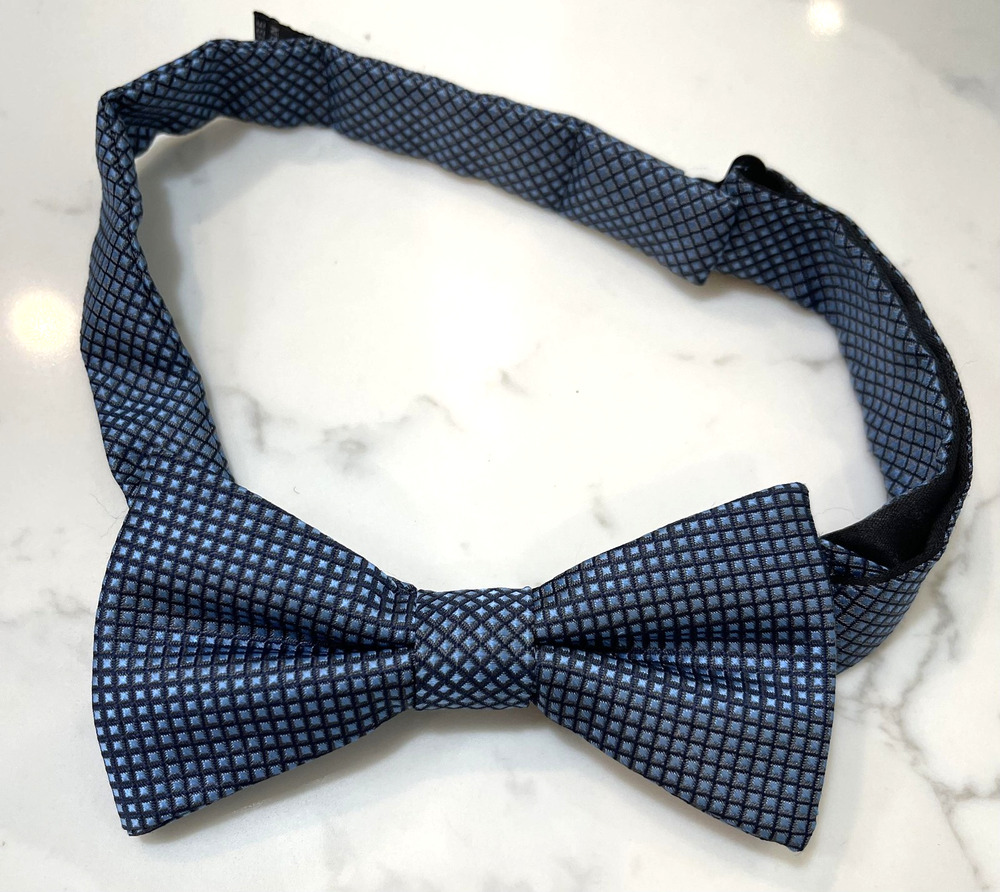 Pre-Tied Perry Ellis Portfolio Bow Tie Mens One Size Blue Formal Adjustable